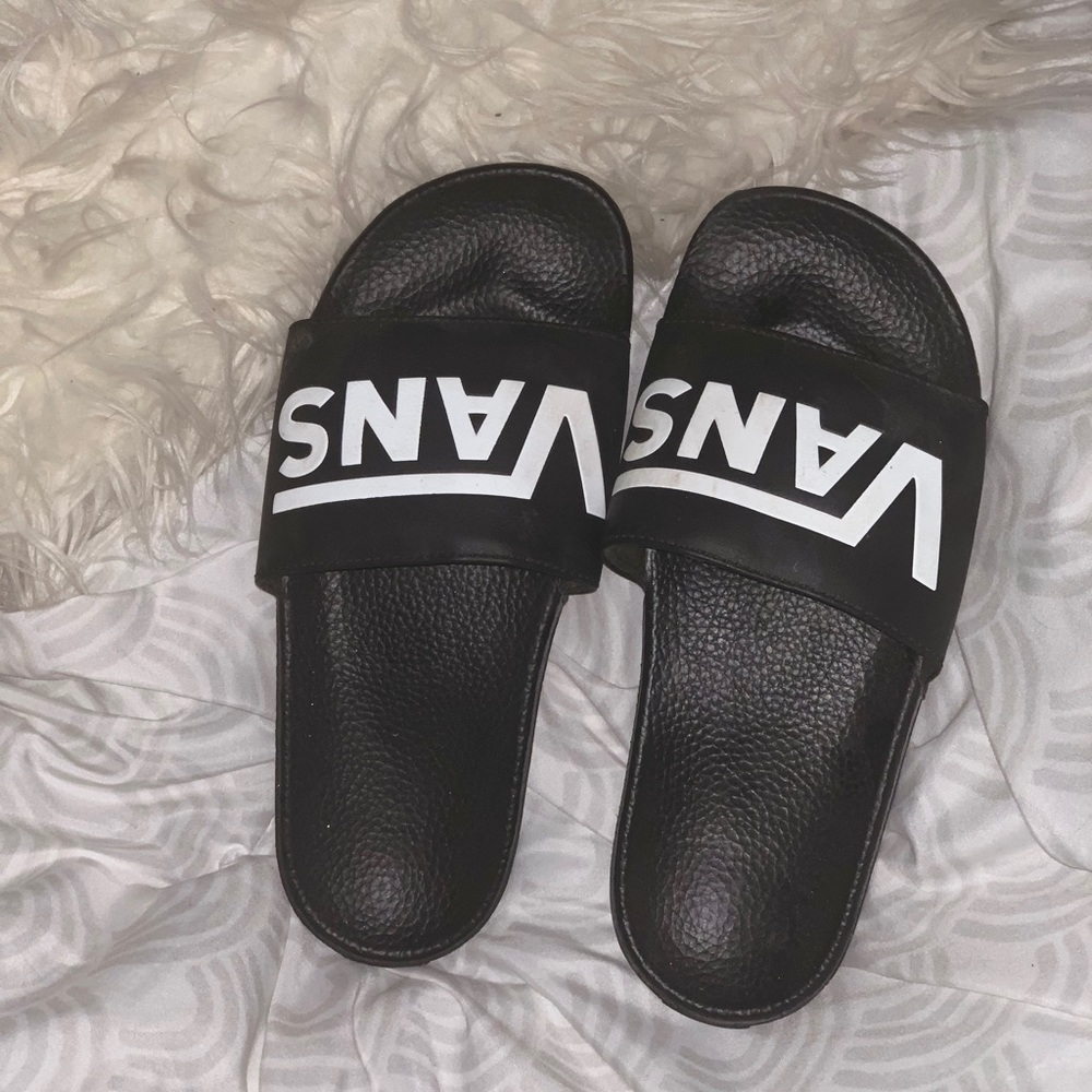 vans black and white slides